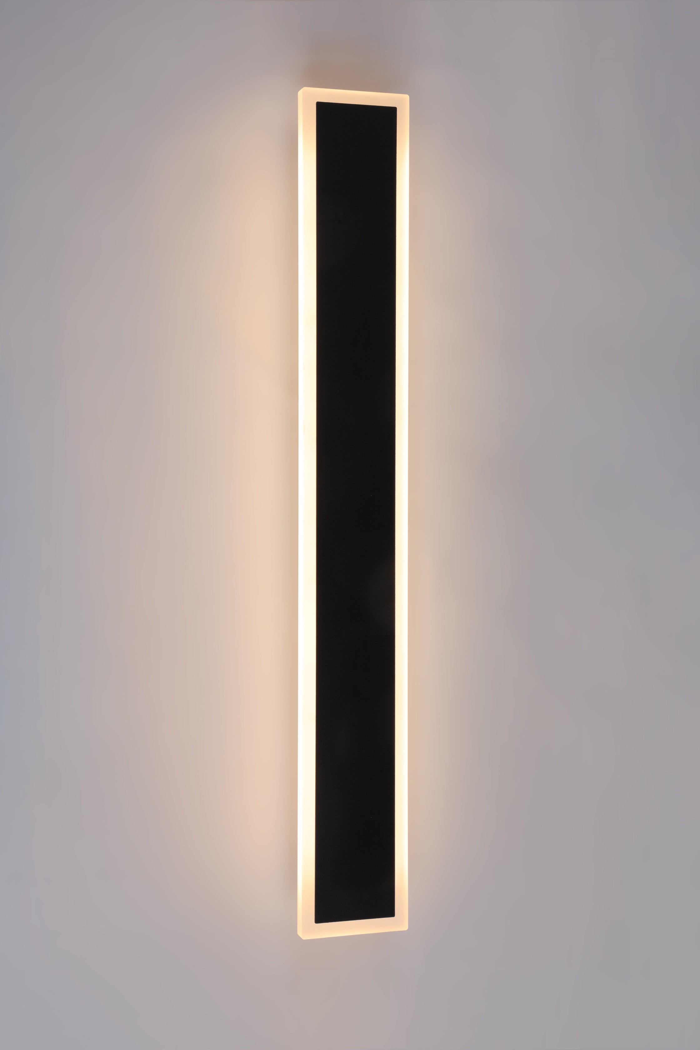Linear 60 Square Black