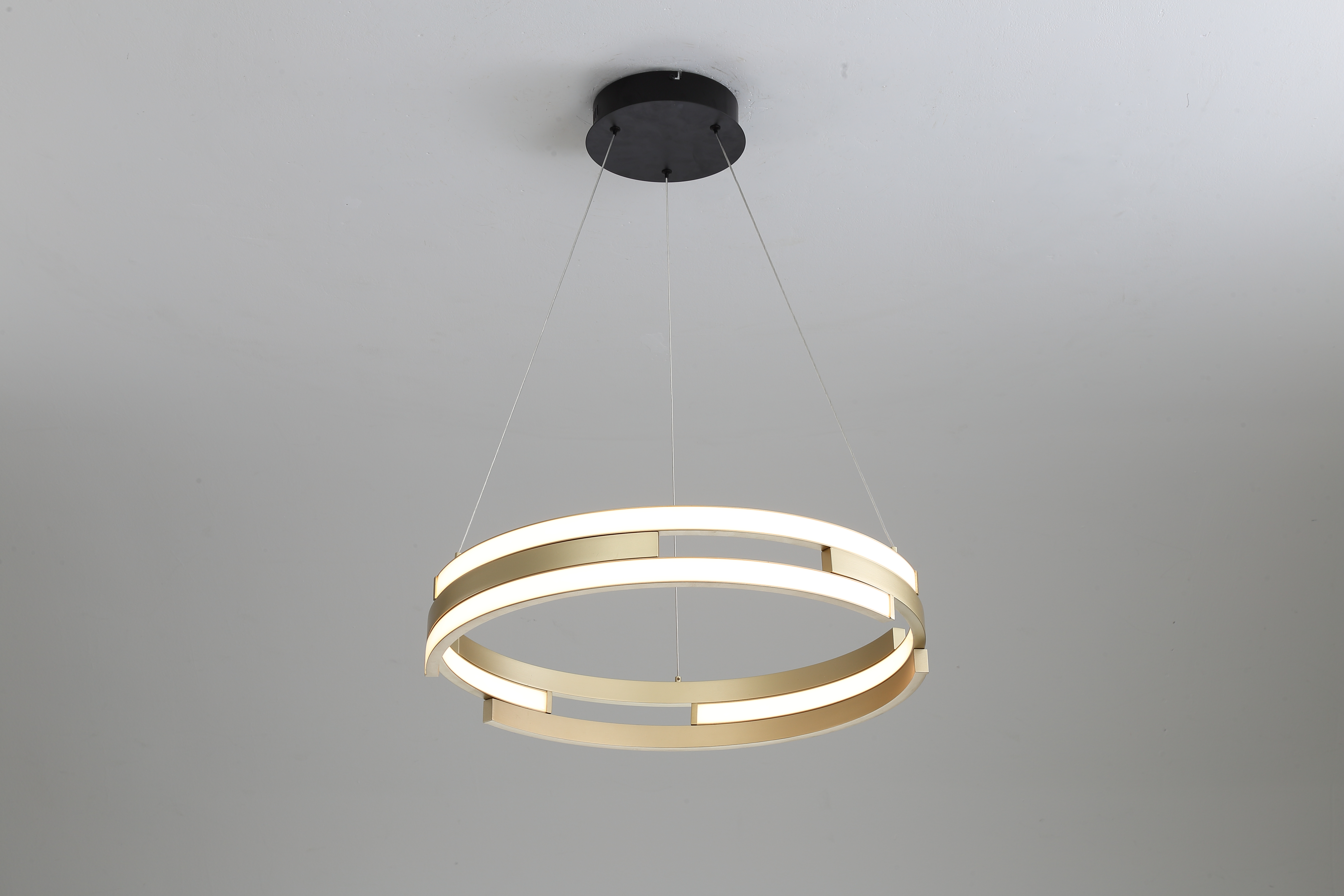 Petra 60  Gold/Black